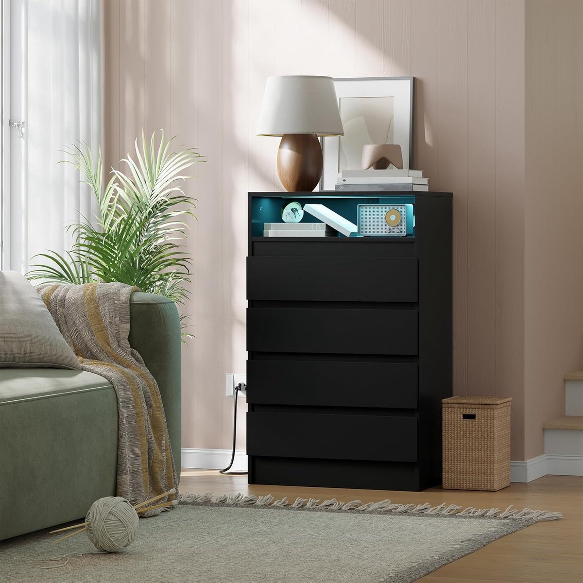 Danky Ladekast met LED Verlichting & Stopcontacten - Commode 4 Lades Zwart
