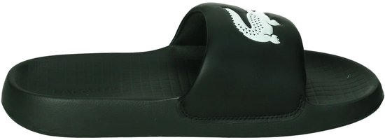 Zwarte slider slipper met witte krokodillenprint op de band.