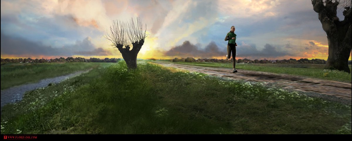 Een vrouw in sportkleding rent op een landweggetje bij zonsondergang. Een kale boom staat aan de linkerkant.
