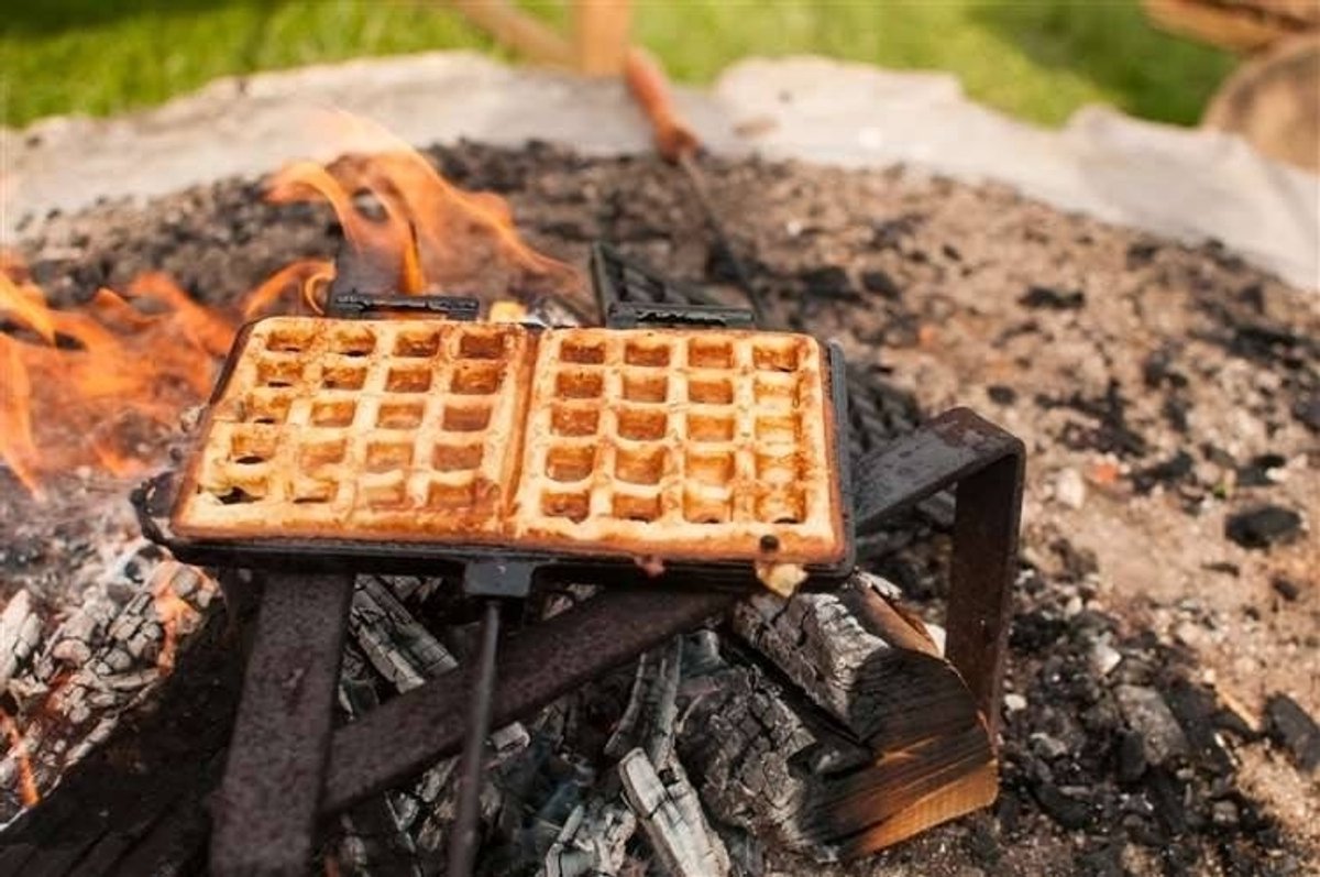 Gaufrier Petromax En Fonte - Pour Feu De Camp Ou Cuisinière - 2 Gaufres 9x11cm