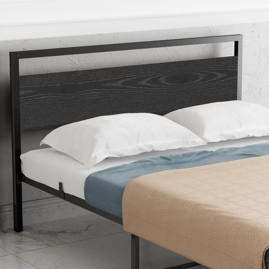 HAUSS SPOLE Lit moderne en métal 140 x 200 cm avec sommier à lattes - Lit double - Lit Classique - Convient comme lit d'appoint ou lit pour chambre d'adolescent (Zwart- Sans Matras)