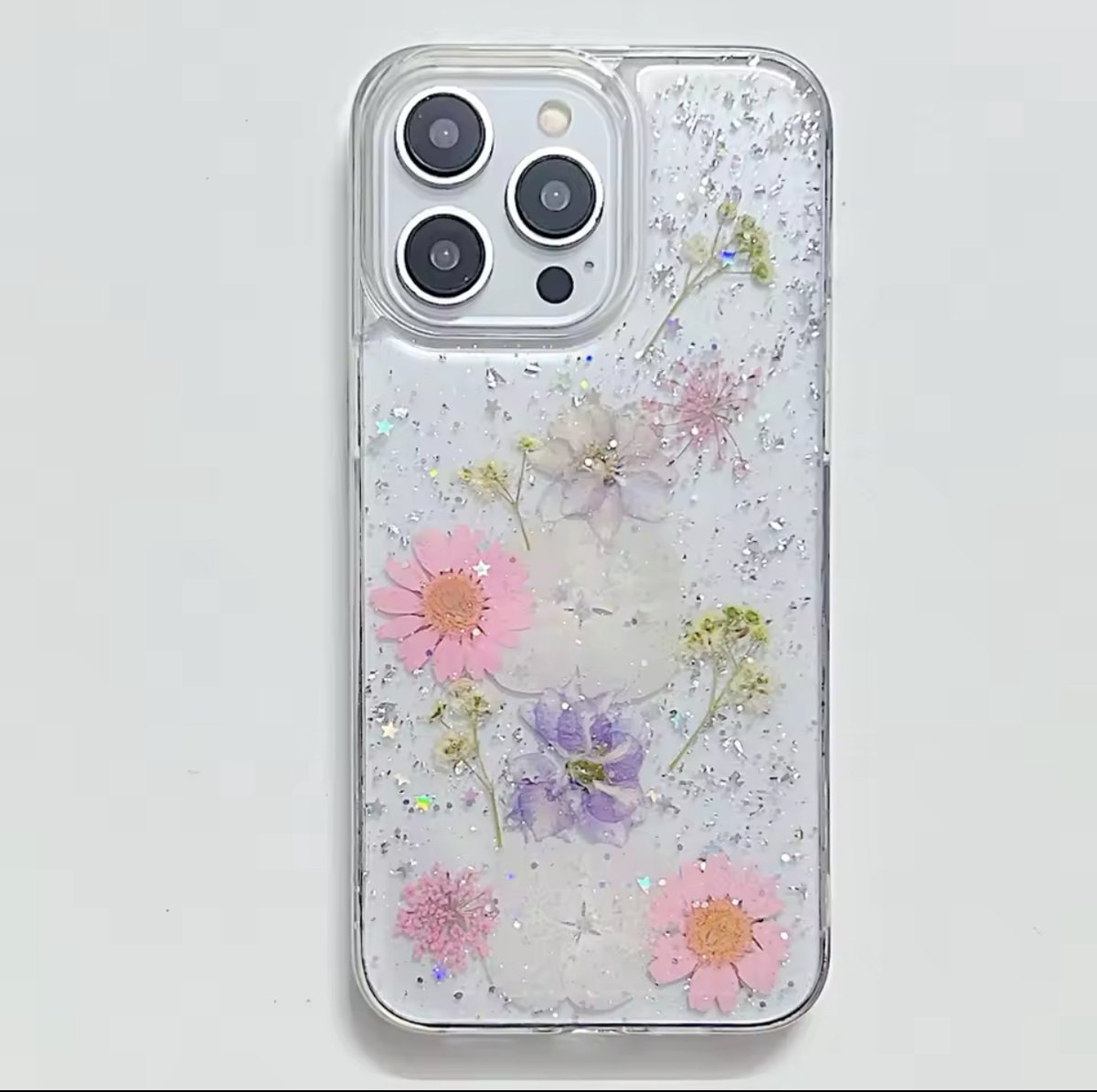 IPhonehoesje met gedroogde bloemen in blauw, wit en roze kleur geschikt voor Iphone 13, Iphone 14 en/of Iphone 15