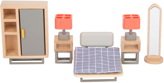 Houten slaapkamerset met bed, nachtkastjes, lampen, kast en spiegel.