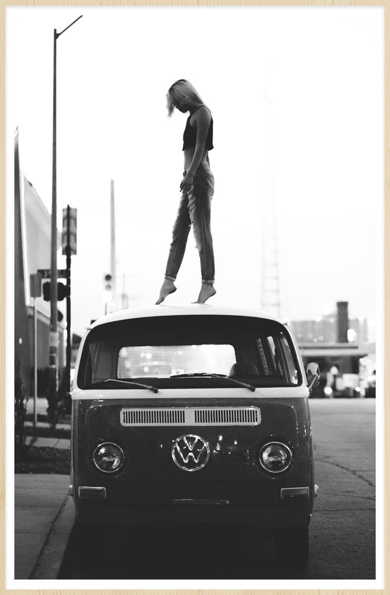 Schilderij - Volkswagen bus - Collectie Travel stories - Forex met zwarte Lijst - 98x148cm