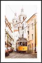 JUNIQE - Poster in kunststof lijst Tram in Lissabon -60x90 /Geel &