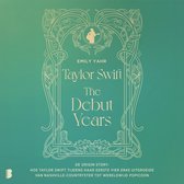 Boekomslag 'Taylor Swift: The Debut Years' met goudkleurige art-nouveauversieringen, gitaren, laarzen en vlinders op groen.