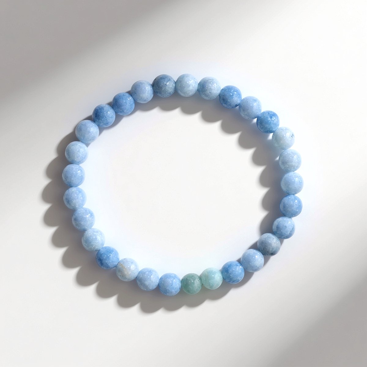 Cavill - Unisex Armband met Braziliaanse Aquamarijn - 46,769 ct - Lichtblauwe en Groene Ronde Kralen - 18 cm - Duurzaam en Stijlvol Zomers Sieraad