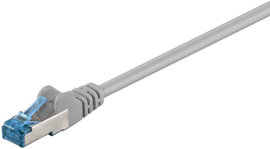 Câble réseau gris avec un connecteur RJ45 bleu à l'extrémité.
