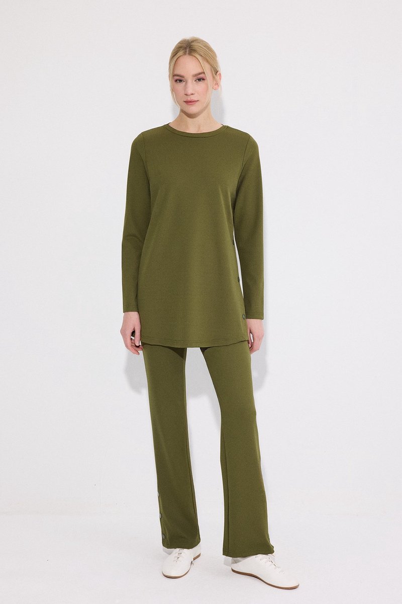 Touché Privé - Set van tuniek en broek met drukknoopdetail - Khaki - Dames