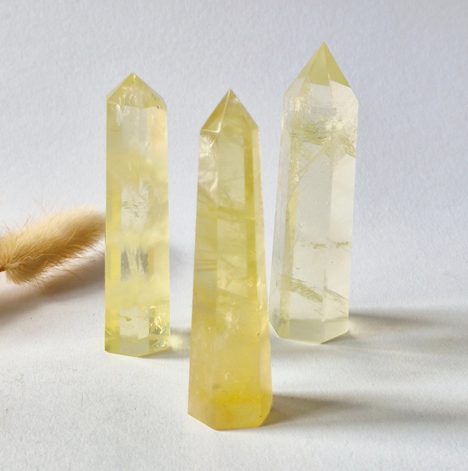 Moonlight Gemstones Citrien Punt – Handgeslepen Edelsteen Toren Meerkleurig