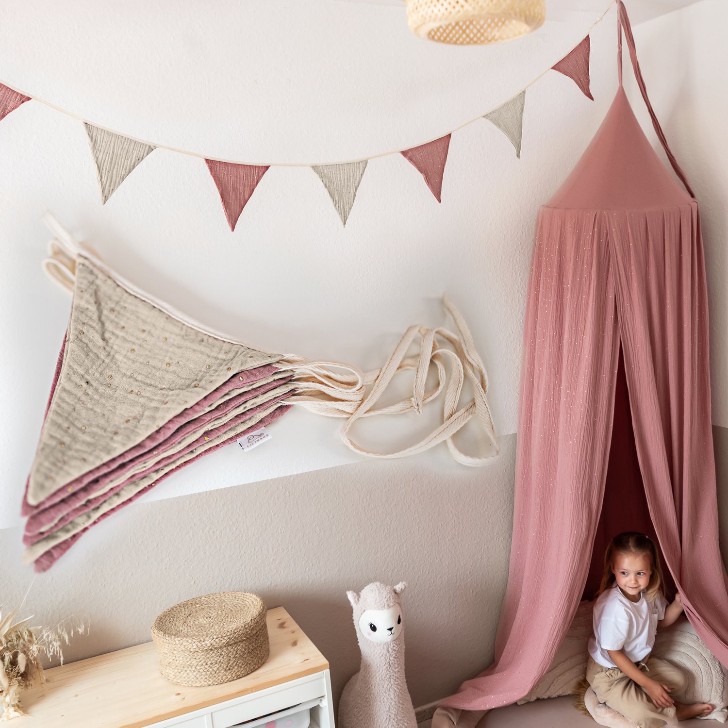 LILIMAUS Vlaggenlijn stof kinderkamer met gouden details - stoffen slinger van mousseline katoen - 300 cm - roze en poederroze