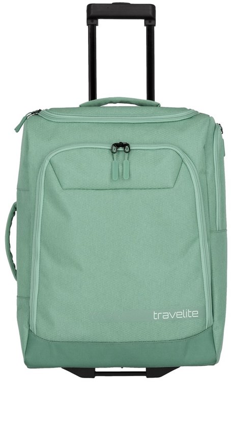 Saliegroene Travelite reiskoffer met twee wielen, uitschuifbare handgreep en ritsvakken.