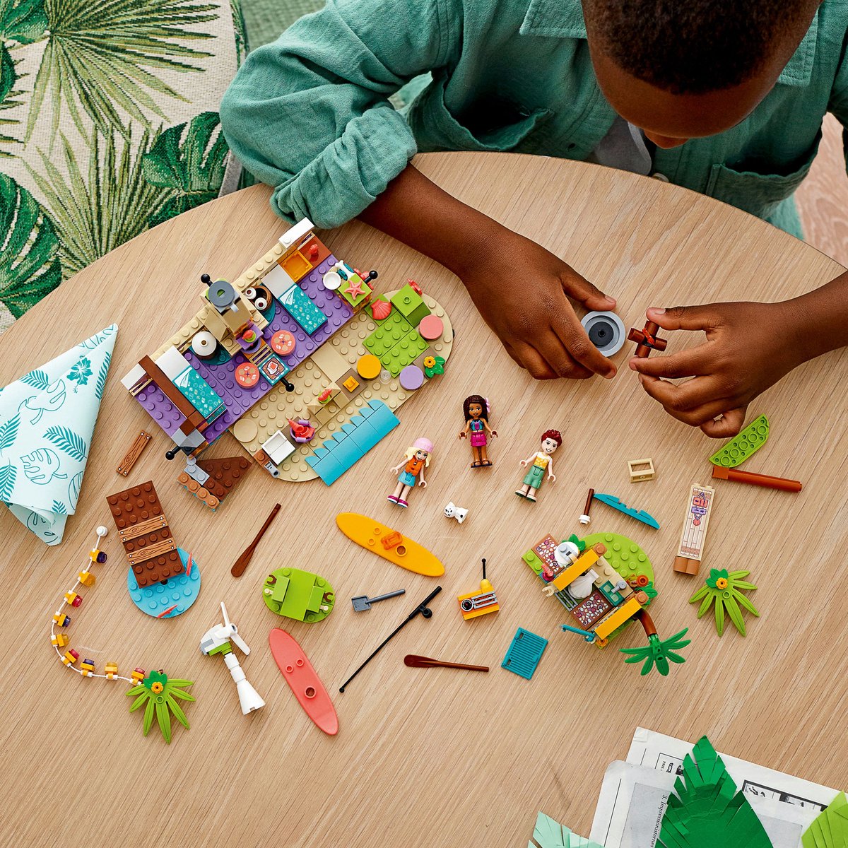 LEGO® Friends Strand glamping 41700 bouwset; creatief cadeau voor kinderen vanaf 6 jaar die graag spelen in de natuur en op populaire kampeertrips gaan (380 onderdelen) — cadeau in Spellen & Speelgoed - foto 6