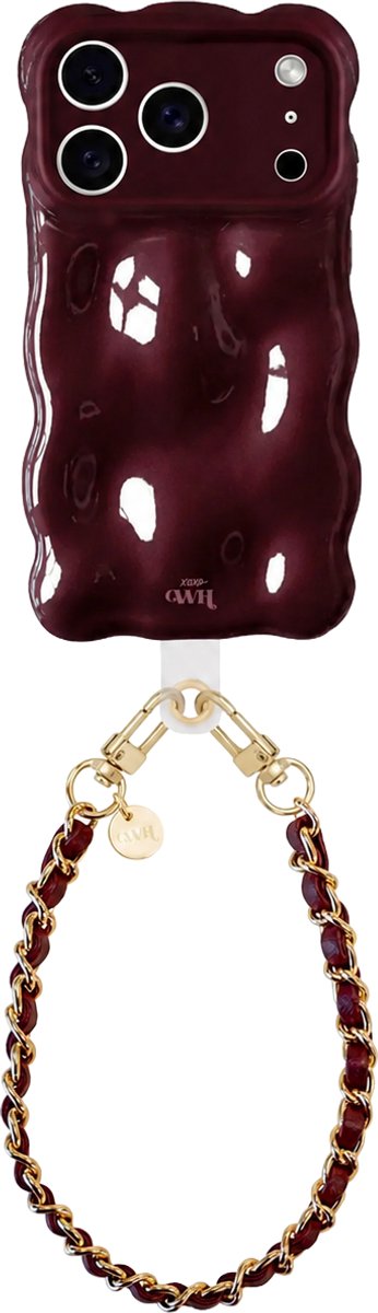 xoxo Wildhearts Bubbly case Burgundy - Classic Chain (kort koord) - geschikt voor iPhone 17 Pro Max - Hoesje met telefoonkoord - golvend hoesje met schakelkoord - Telefoonhoesje met afneembaar koord - schokbestendig - Bordeaux rood / Burgundy