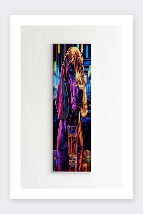 Poster van een Basset Hound met een glas drank, verlicht door neonkleuren.