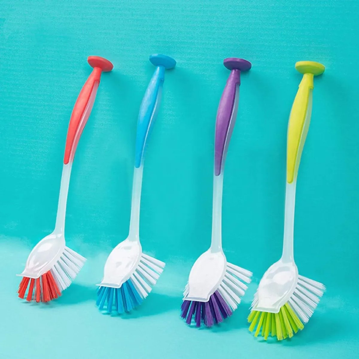 Deze 4-delige afwasborstelset bevat een zuignap, een zachte handgreep en borstels die de haren niet beschadigen. Geschikt voor het schoonmaken van potten, pannen en gootstenen (kleur willekeurig).