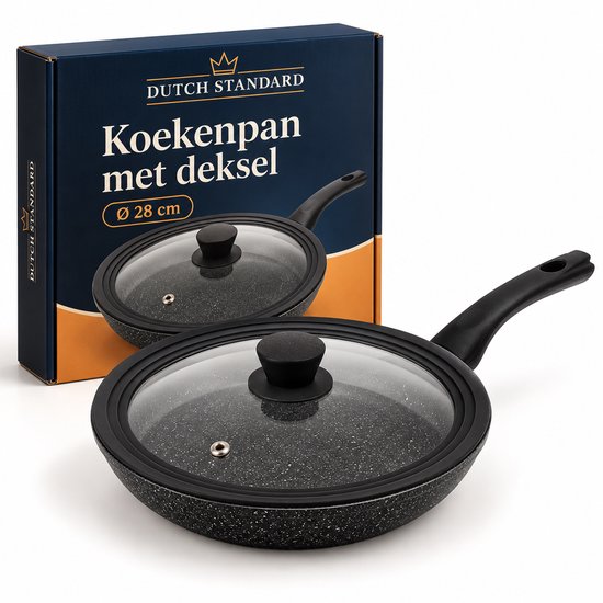 Zwarte koekenpan met glazen deksel voor een blauwe Dutch Standard verpakkingsdoos.