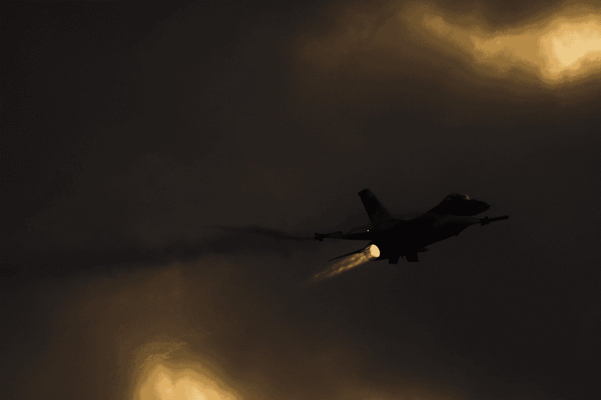 Straaljager Poster - F16 - Vliegtuig - Actiefoto - posters - formaat 70x100cm - Wanddecoratie - L1376SFA