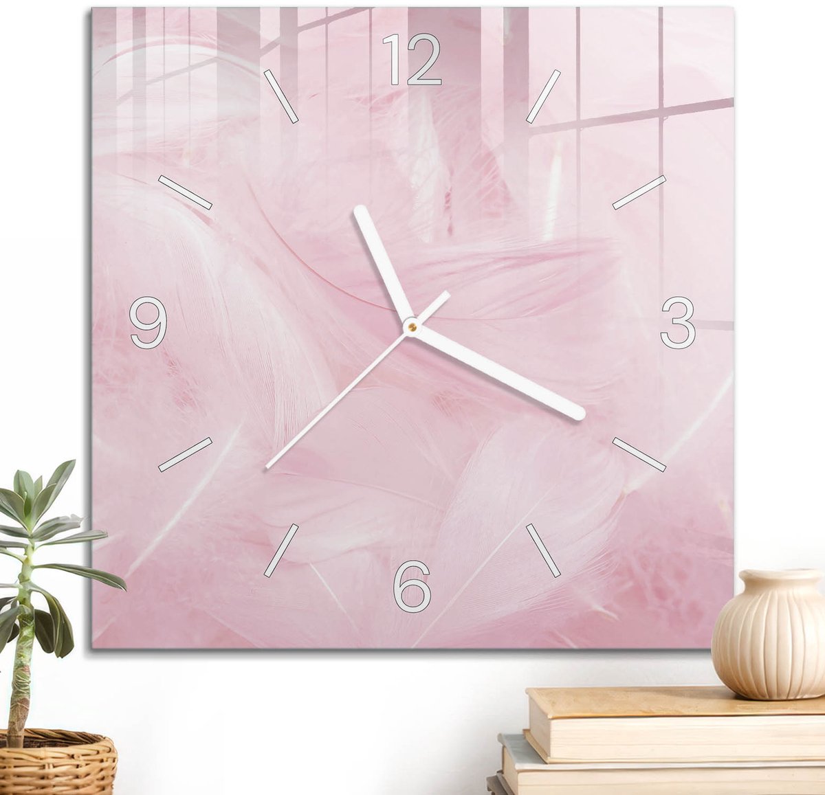 ArtPrintCave Roze Glazen Klok - 30x30 cm - Wandklok Vierkant - Roze Veren Wandklok Keuken - Achtergronden En Patronen Unieke Klok - Witte Klokwijzers