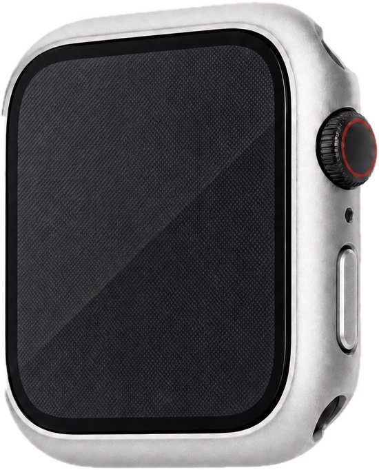 Zilverkleurige beschermhoes gemonteerd op een smartwatch met zwarte wijzerplaat.