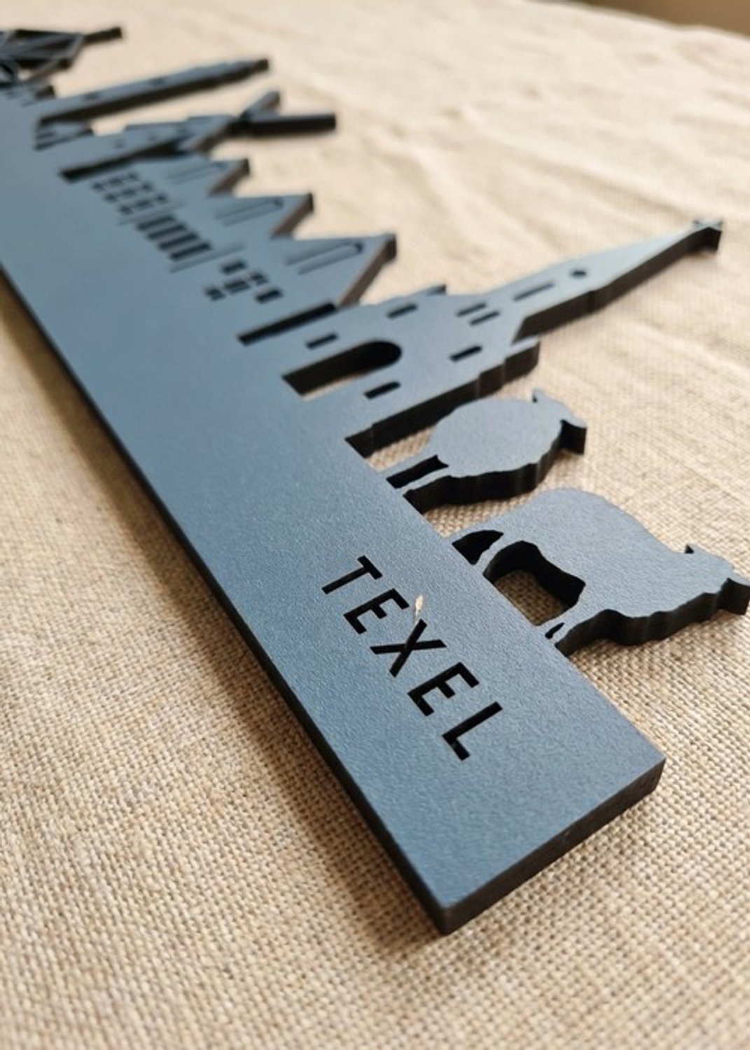 Houten Skyline Texel | Wanddecoratie voor aan de muur | Blauw MDF | 70 x 14 cm