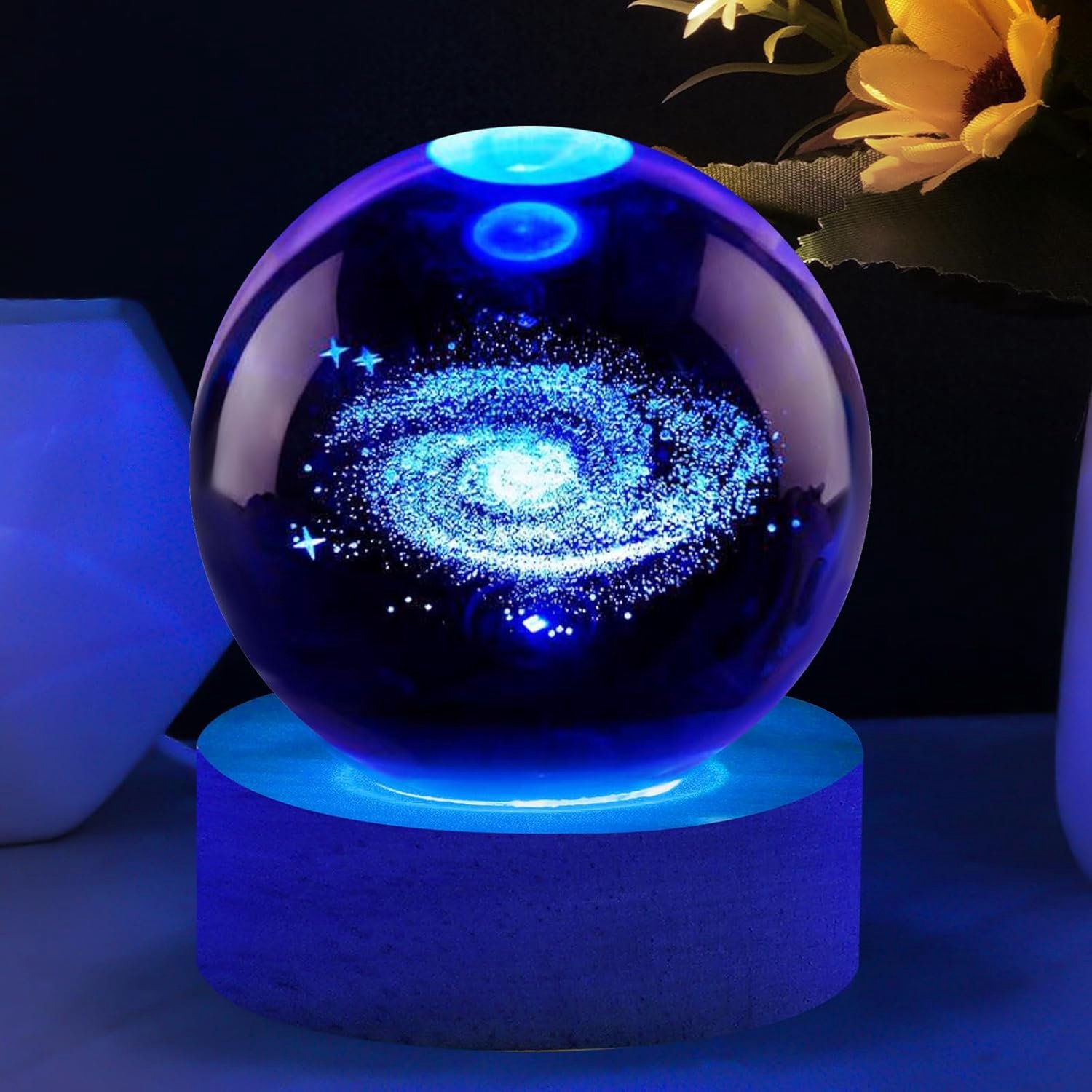 3D Kristallen Bol Nachtlampje, Galaxy Glazen Bol LED Lamp met Houten Basis, Bureaudecoratie, Sterrenkunde Cadeau voor Kinderen en Volwassenen, Gekleurd Licht