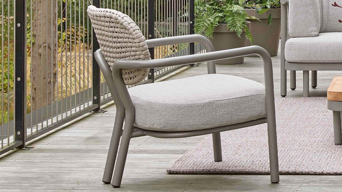 Apple Bee Lugano Lounge Chair