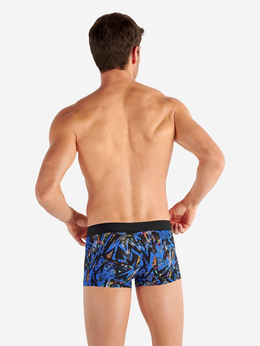 HOM Trunk Clash