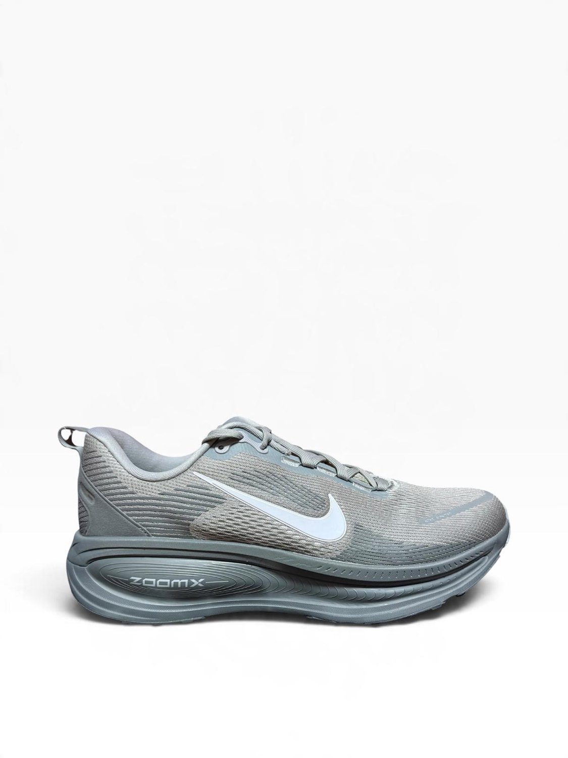 Nike Vomero 18 Sportschoenen Mannen Grijs
