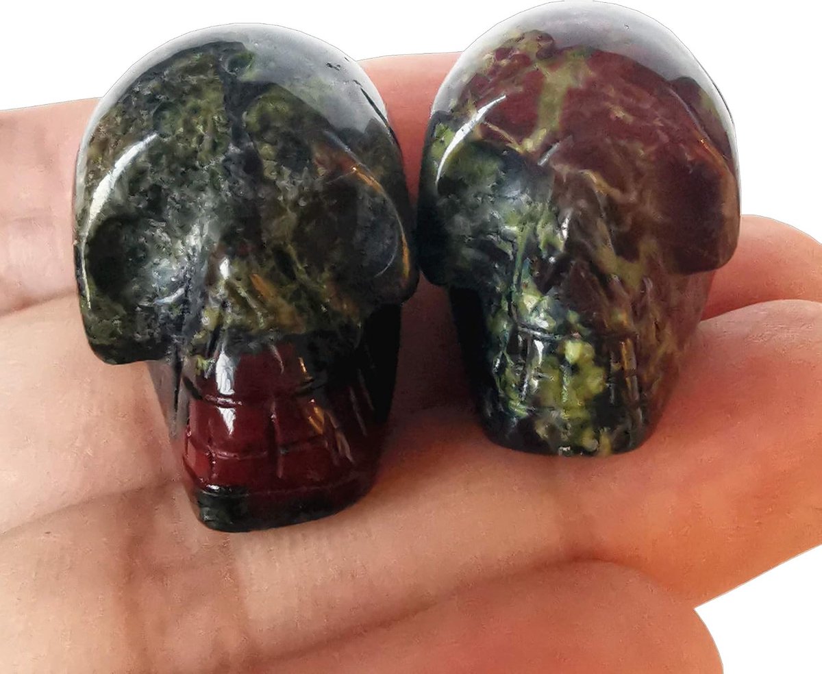 Set van 2 natuurlijke drakenbloedsteen mini-kristallen menselijke schedel figuren, 25 mm met de hand gesneden kristallen en helende steen kamer decor edelsteen