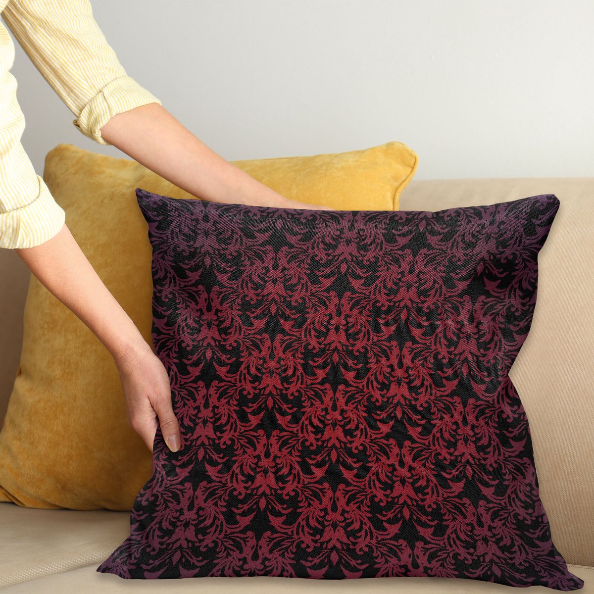 ABAKUHAUS Victoriaans Sierkussenhoes, Antiek European Ontwerp van Bloemen Wervelingen en Bladeren in de Ombre Stijl Afbeelding Kunst, Decoratieve Vierkante Sierkussenhoes, 60 x 60 cm, Burgundy Vermiljoen