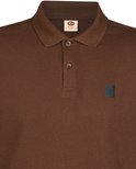 Bruin poloshirt van gebreid katoen met kraag, twee knopen en een 'Petrol Industries & Co.' label op de borst.