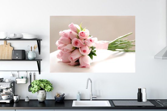 Sticker Muursticker Rose rose - bouquet de rose rose sur une table blanche - 120x80 cm - film adhésif autocollant - sticker mural repositionnable