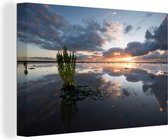 Reflet du coucher de soleil dans la mer des Wadden Toile 120x80 cm - Tirage photo sur toile (Décoration murale salon / chambre) / Mer et plage