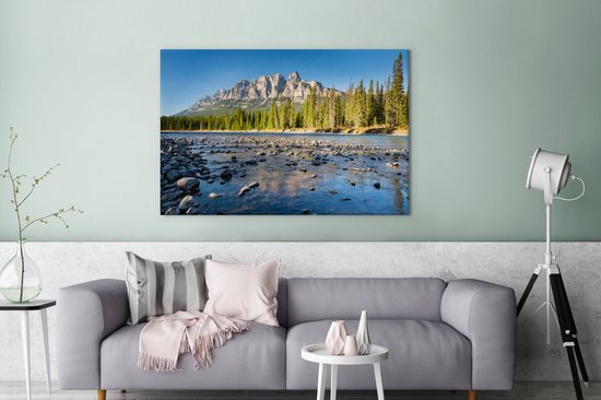 Canvas Schilderij Nationaal park Banff op een zonnige dag in Noord-Amerika - 120x80 cm - Wanddecoratie