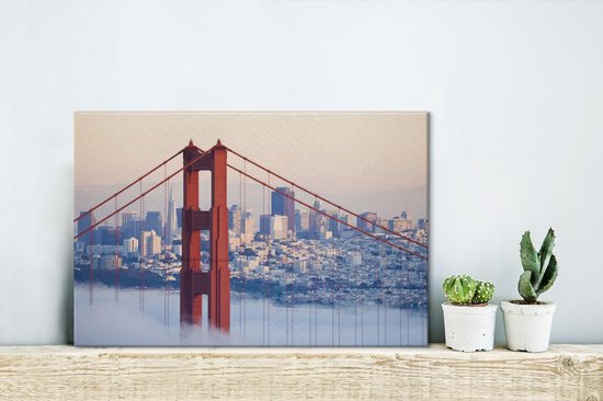 Canvas Schilderij Mistig rond de Golden Gate Bridge en San Francisco - 30x20 cm - Wanddecoratie