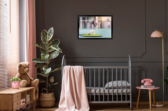 Photo encadrée - Une raquette de badminton avec navette est dans un cadre photo gym noir 60x40 cm - Affiche encadrée (Décoration murale salon / chambre)