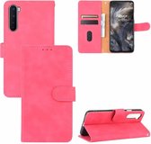 Voor OnePlus Nord Effen kleur Skin Feel Magnetische gesp Horizontale flip kalftextuur PU lederen hoes met houder & kaartsleuven & portemonnee (roze rood)