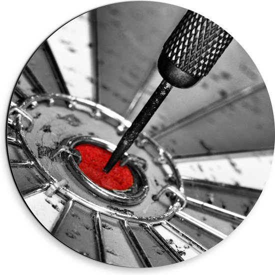 Dibond Wandcirkel - Dartpijl in Rode Roos van Zwart/Wit Dartbord - 30x30cm Foto op Aluminium Wandcirkel (met ophangsysteem)
