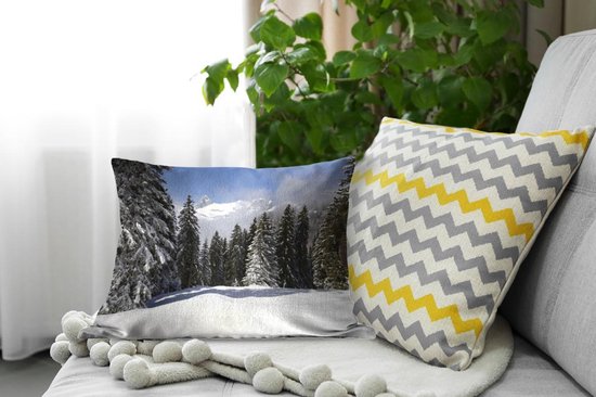 Sierkussen Noël pour l'intérieur - Les arbres enneigés des montagnes créent une atmosphère de Noël - 50x30 cm - Coussin intérieur rectangulaire en coton