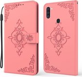 Voor Samsung Galaxy A11 Reliëf Fortune Bloem Patroon Horizontale Flip Leren Case met Houder & Kaartsleuf & Portemonnee & Lanyard (Roze)