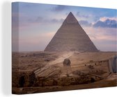 Canvas Schilderij Vooraanzicht van de Pyramide in Caïro - 90x60 cm - Wanddecoratie