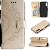 Voor Samsung Galaxy A70 Totem Bloem Reliëf Horizontale Flip TPU + PU Leren Case met Houder & Kaartsleuven & Portemonnee (Goud)