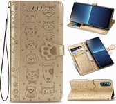 Voor Sony Xperia L4 schattige kat en hond reliëf horizontale flip lederen tas met beugel / kaartsleuf / portemonnee / lanyard (goud)