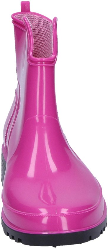 Vooraanzicht van een roze, glanzende lage regenlaars.