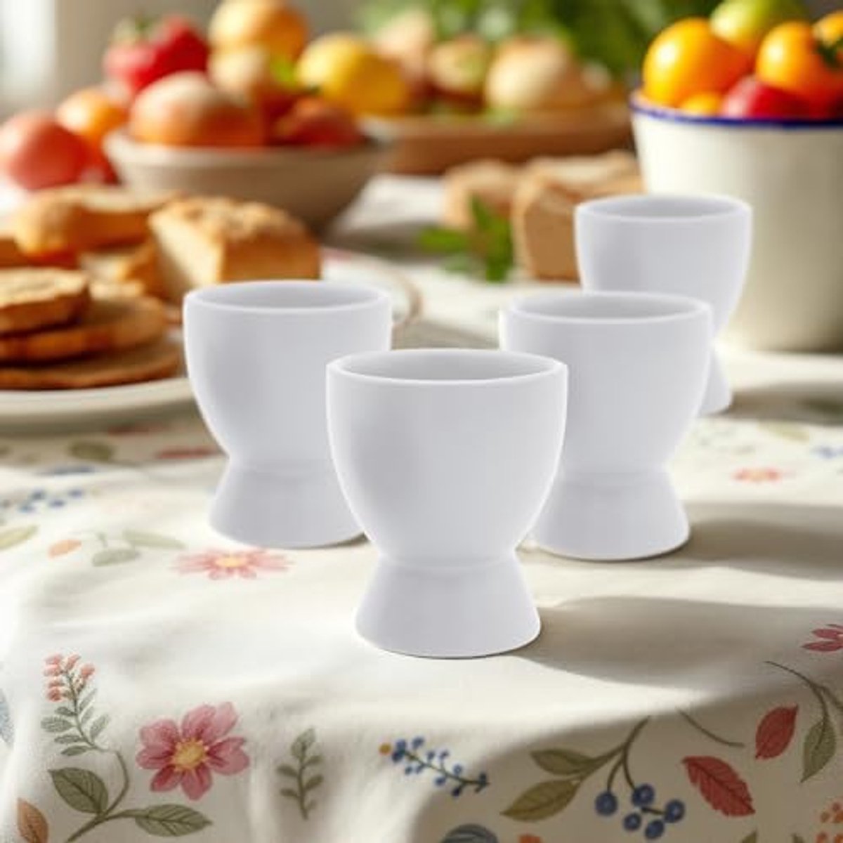Set van 8 mat witte eierdopjes van fijn keramiek - Klassieke eierhouders voor ontbijt