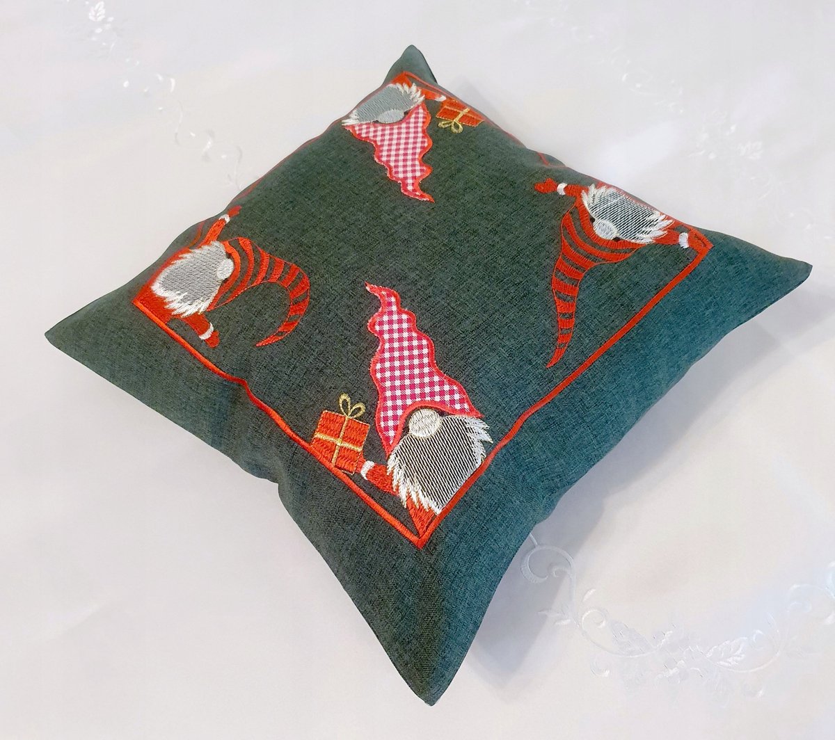 Kerst Kussenhoes 40x40cm - Vrolijke Kabouters