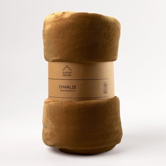 Opgerolde bruine fleece deken met 'Dutch Decor Charlie Plaid 200x220 cm' etiket.
