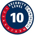 Ronde sticker met 'SECURITY LEVEL 10' en cijfers 1-15 in het rood en wit.