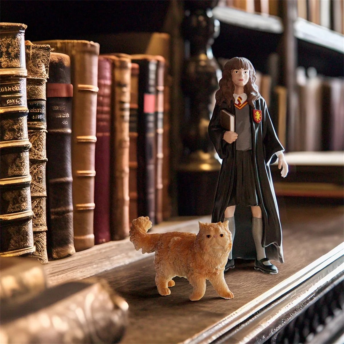 Schleich Harry Potter Hermelien Griffel en Knikkebeen speelfiguur thumbnail 2